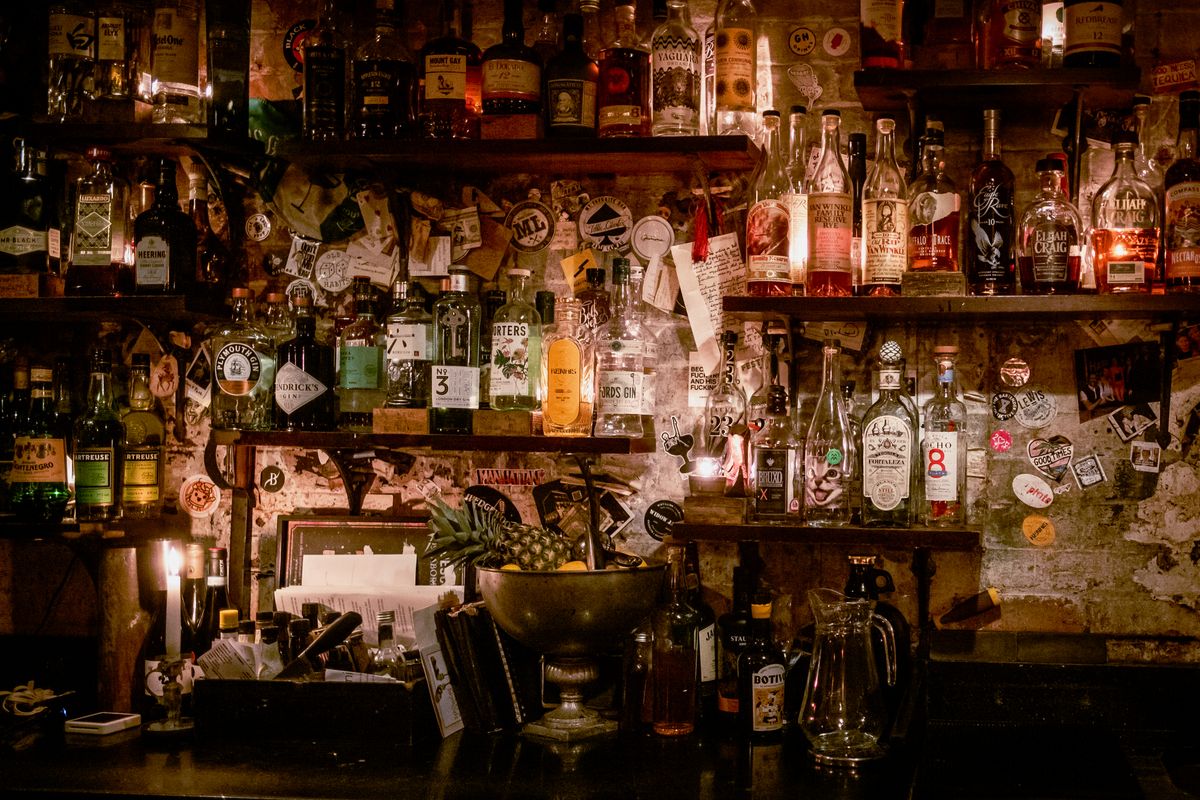 Stockfoto van een bar, niet van Bar Patine